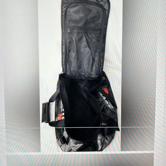 Pair of Levi’s duffle bags NWT - Picture 4 of 10